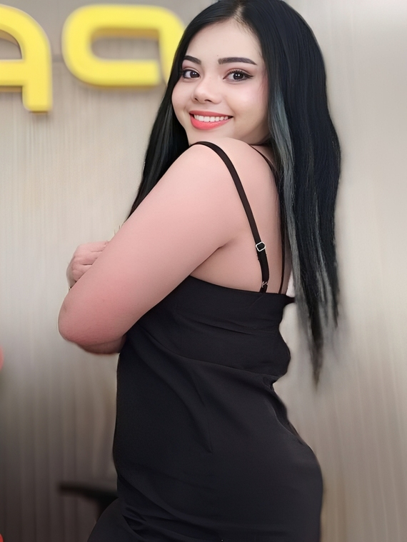 shakes spa therapist s.jpg